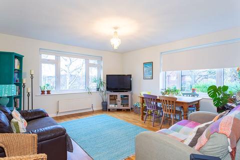 112 Angel Road, Thames Ditton, KT7 0BA