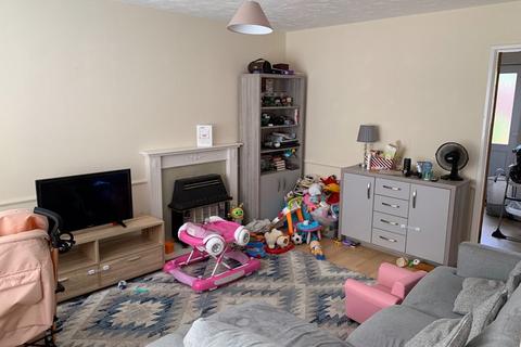 2 bedroom terraced house to rent, Linden Drive, Bristol
