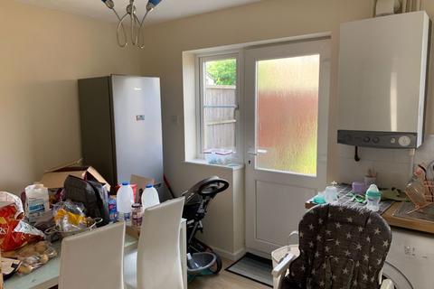 2 bedroom terraced house to rent, Linden Drive, Bristol