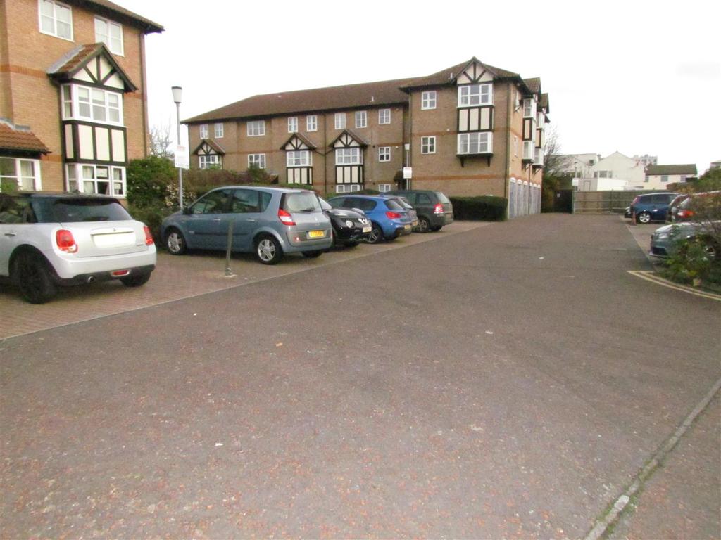 Parking.jpg