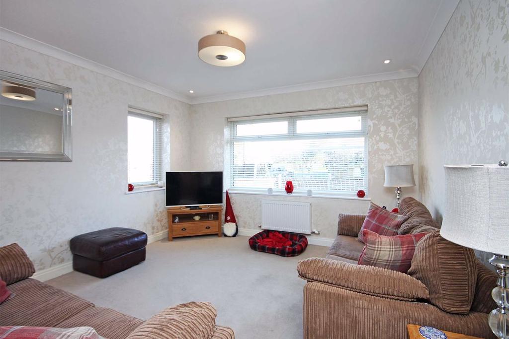 Tarbolton Crescent, Hale, Cheshire 5 bed end of terrace house £450,000