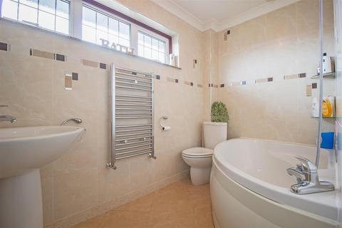 53 Lammasmead, Wormley, Broxbourne, EN10 6PF