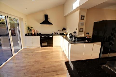 14 Barnard Road, Sutton Coldfield, B75 6AP