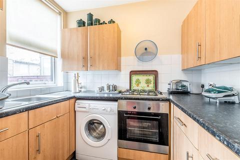 9 Torr Road, London, SE20 7PS