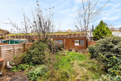 9 Torr Road, London, SE20 7PS
