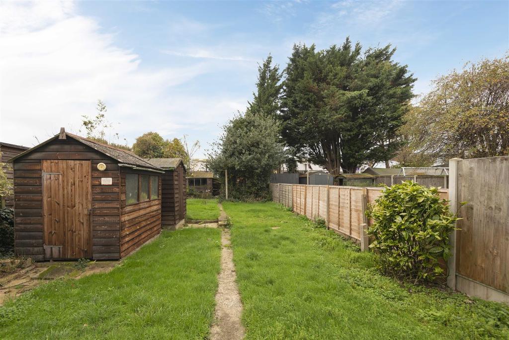Westover Road, Broadstairs 3 bed semidetached house £230,000