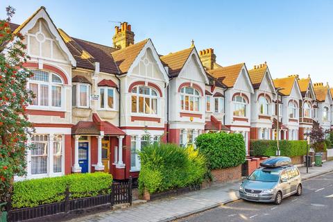 3 Blenheim Gardens, London, SW2 5EU
