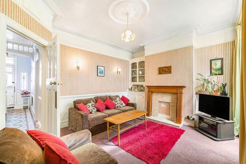3 Blenheim Gardens, London, SW2 5EU