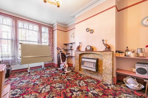 3 Blenheim Gardens, London, SW2 5EU