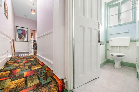 3 Blenheim Gardens, London, SW2 5EU