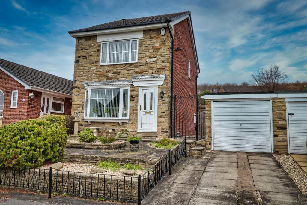 Abbeydale Grove, Kirkstall 3 bed detached house £275,000