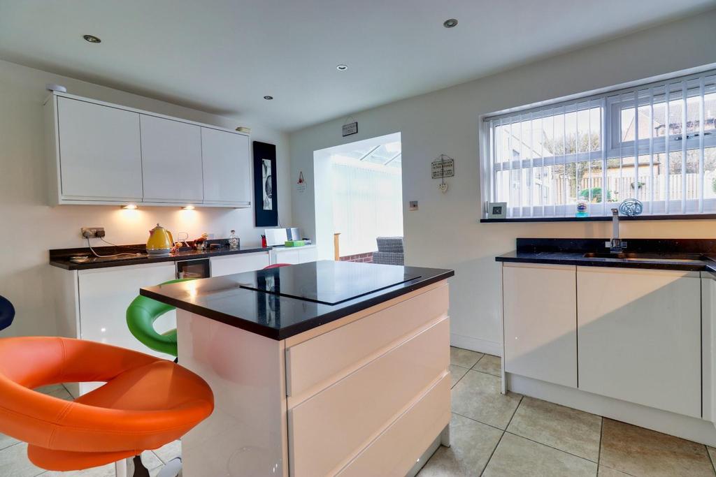 Kitchen diner