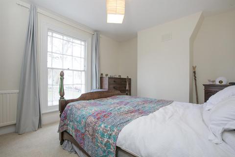 15 Addington Square, London, SE5 7JZ