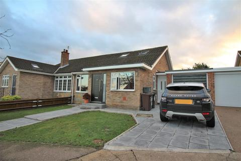 18 Dell Rise, Park Street, St Albans, AL2 2QJ