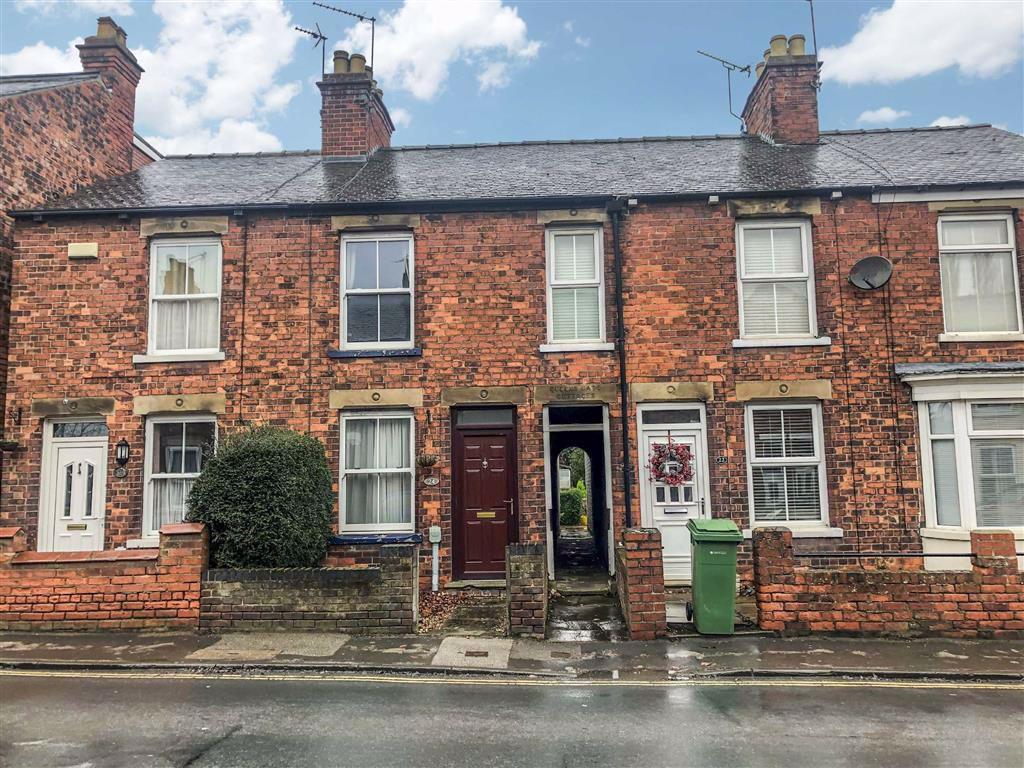 Queensgate, Beverley, East Riding Of Yorkshire 2 bed terraced house £