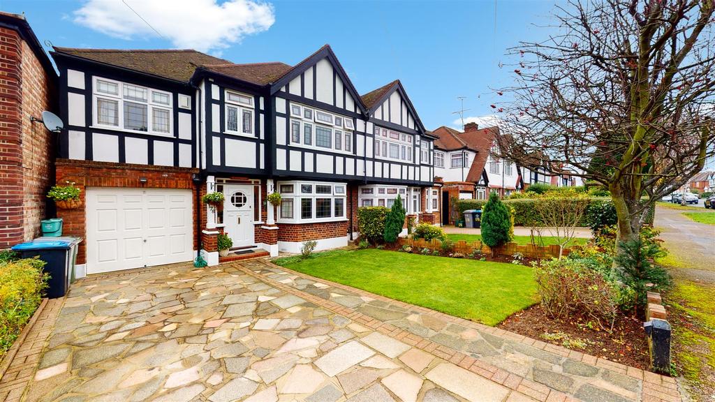 Carlton Avenue West, Wembley 4 bed semidetached house £850,000