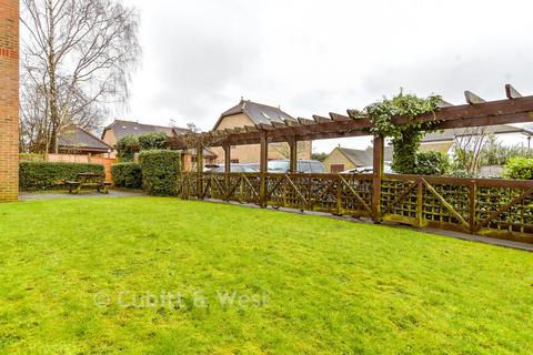 1 bedroom ground floor flat for sale, Overton Road, Sutton, Surrey