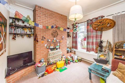 81 Cliffefield Road, Sheffield, S8 9DN