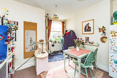 81 Cliffefield Road, Sheffield, S8 9DN