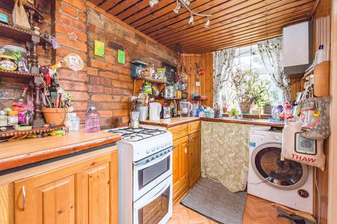 81 Cliffefield Road, Sheffield, S8 9DN