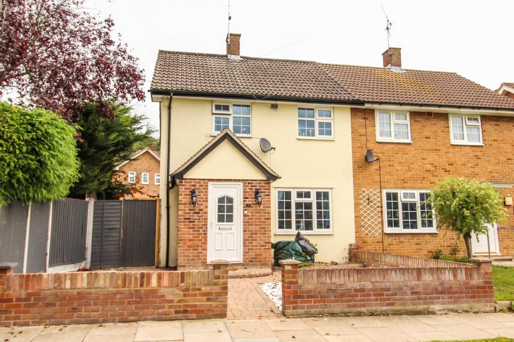 Thrift Green, Brentwood, Essex, CM13 3 bed semidetached house £385,000