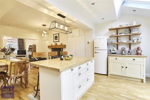 7 Rush Hill Terrace, Uppermill, Oldham, OL3 6JB