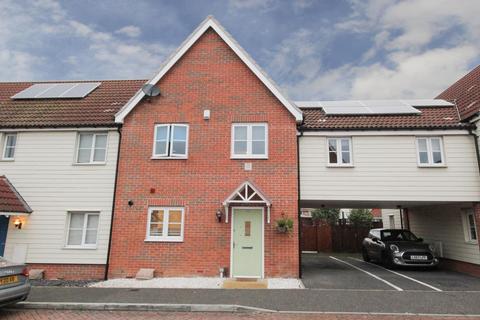 40 Whitworth Avenue, Romford, RM3 7GP