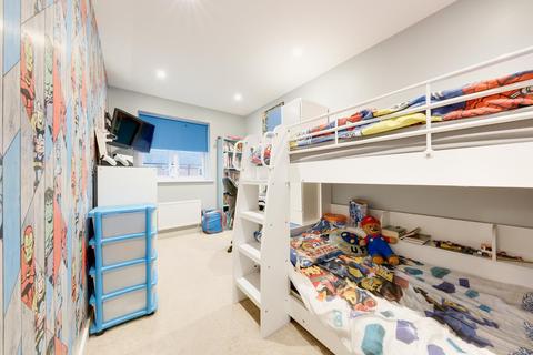 40 Whitworth Avenue, Romford, RM3 7GP