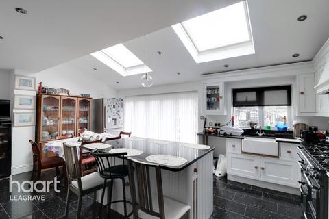 19 Braintree Close, Luton, LU4 0QX