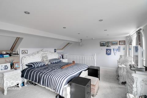 19 Braintree Close, Luton, LU4 0QX