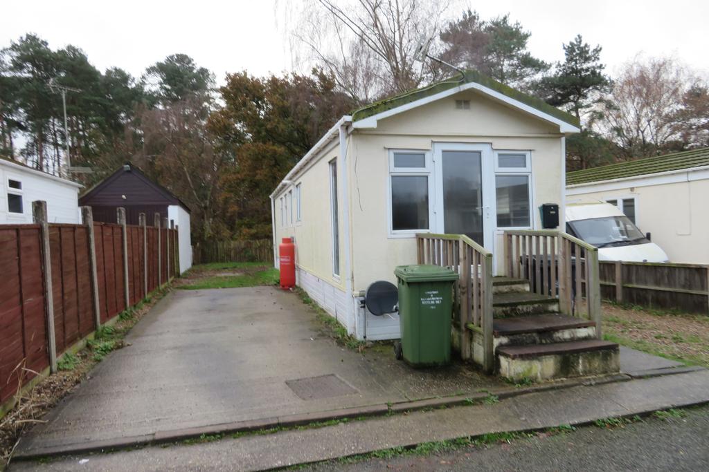 Innisfree Park, Bawsey, Kings Lynn PE32 1 bed static caravan to rent