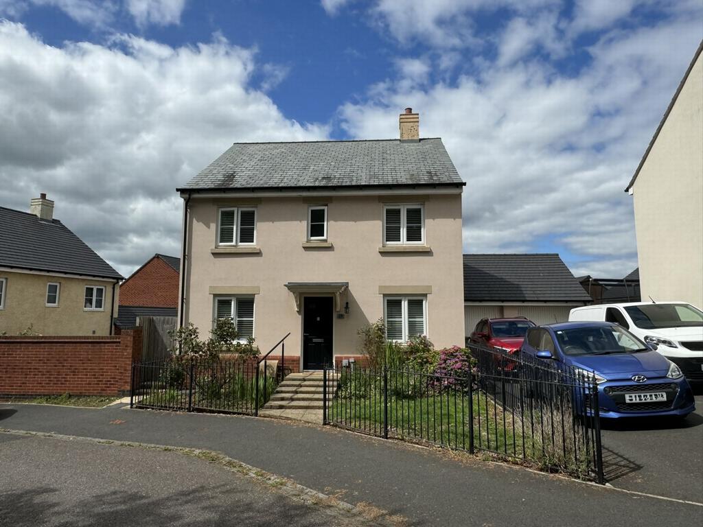 Finistere Avenue, Dawlish, EX7 4 bed detached house for sale £385,000