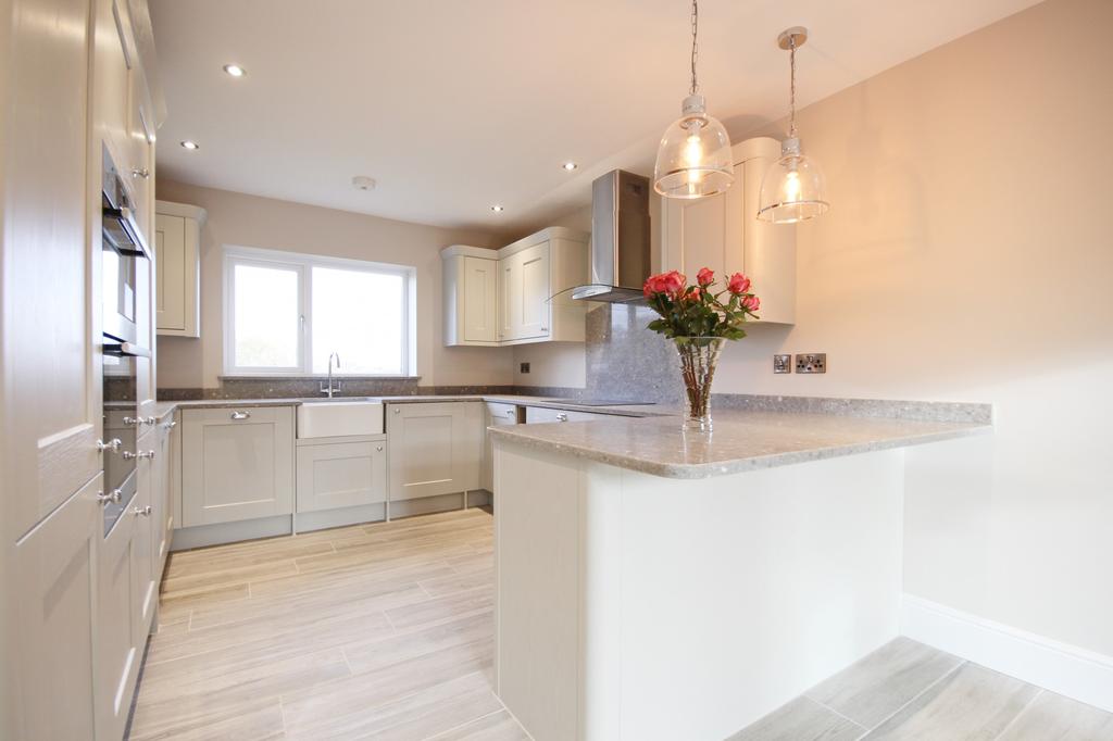Kitchen/Dining Area
