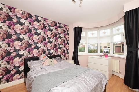 74 Norman Road, Hornchurch, RM11 1NB