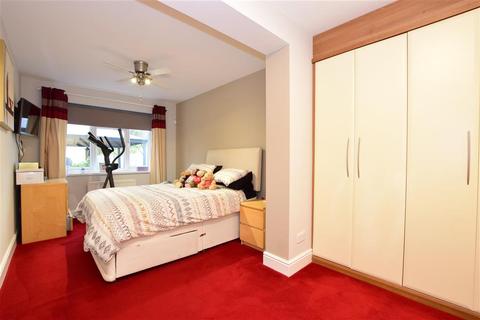 74 Norman Road, Hornchurch, RM11 1NB