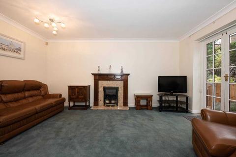 6 Cadogan Place, Salford, M7 4LQ
