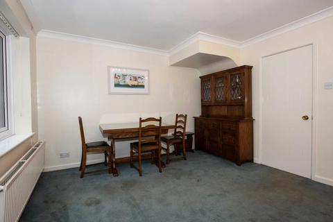 6 Cadogan Place, Salford, M7 4LQ
