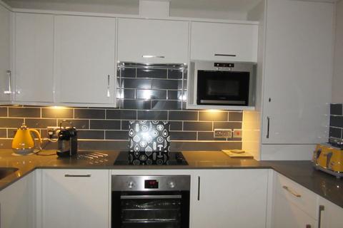 2 bedroom flat to rent, Grove Street, Fountainbridge, Edinburgh, EH3