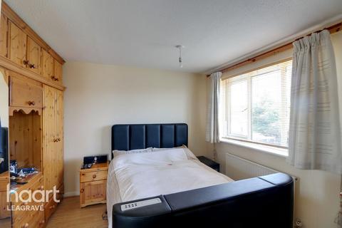 32 Bembridge Gardens, Luton, LU3 3SJ