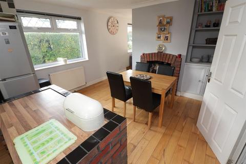 292 North Road, Yate, Bristol, BS37 7LL
