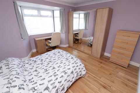 292 North Road, Yate, Bristol, BS37 7LL
