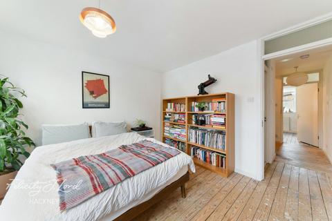 20 Beeston Close, London, E8 2HG