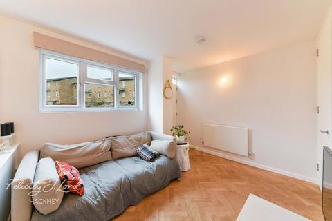 20 Beeston Close, London, E8 2HG