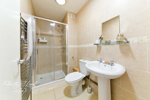 20 Beeston Close, London, E8 2HG