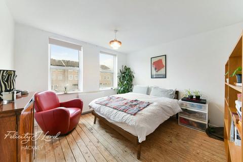 20 Beeston Close, London, E8 2HG