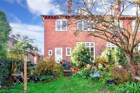 22 Russell Road, Buckhurst Hill, IG9 5QJ
