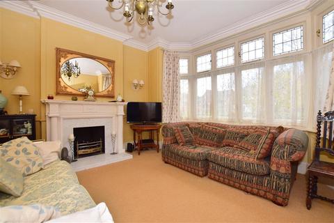 22 Russell Road, Buckhurst Hill, IG9 5QJ