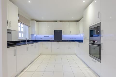 6 Goodchild Square, Odiham, Hook, RG29 1FA