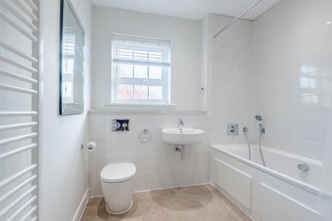 6 Goodchild Square, Odiham, Hook, RG29 1FA