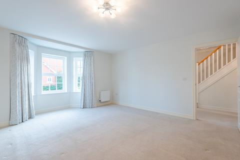 6 Goodchild Square, Odiham, Hook, RG29 1FA